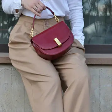NEW! IT802 ITALIAN WINE LEATHER SADDLE CROSSBODY BAG NICE