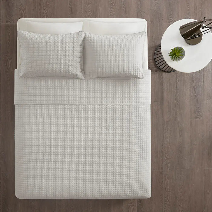 CHECKERED QUILTED 3-PIECE REVERSIBLE COVERLET SET, GREY