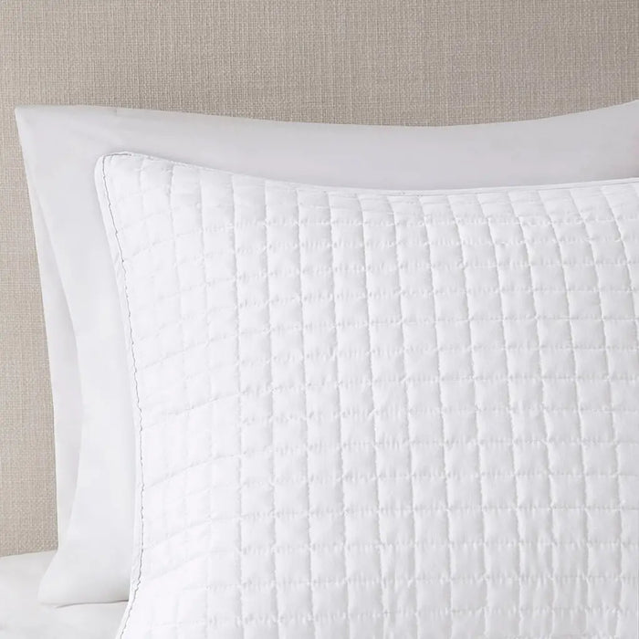 CHECKERED QUILTED 3-PIECE REVERSIBLE COVERLET SET, WHITE