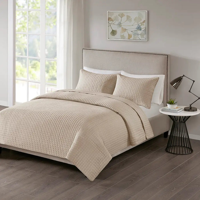 CHECKERED QUILTED 3-PIECE REVERSIBLE COVERLET SET, KHAKI