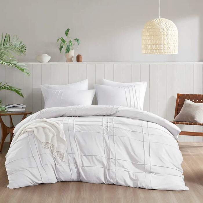 GRID PATTERN SOFT WASHED PLEATED DUVET COVER SET, WHITE
