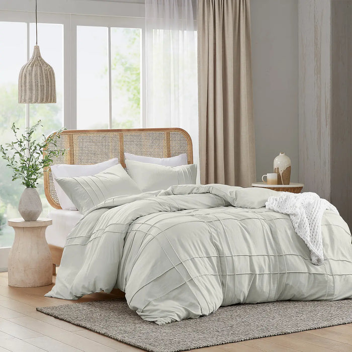 GRID PATTERN SOFT WASHED PLEATED DUVET COVER SET, SILVER