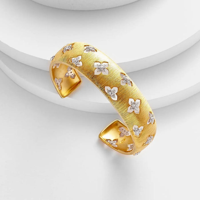 BELLE ANTIQUE BRUSHED CUT OUT GOLD CUFF