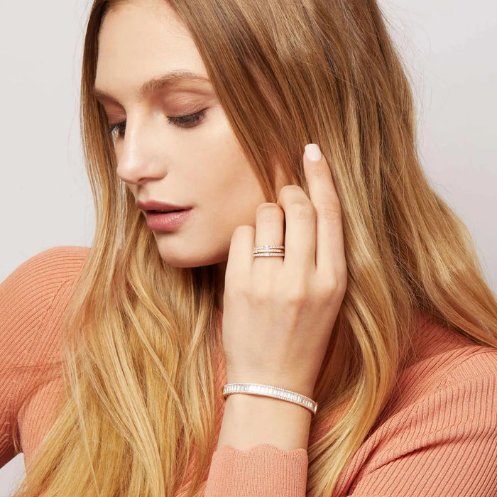 GRACE BAGUETTE BANGLE