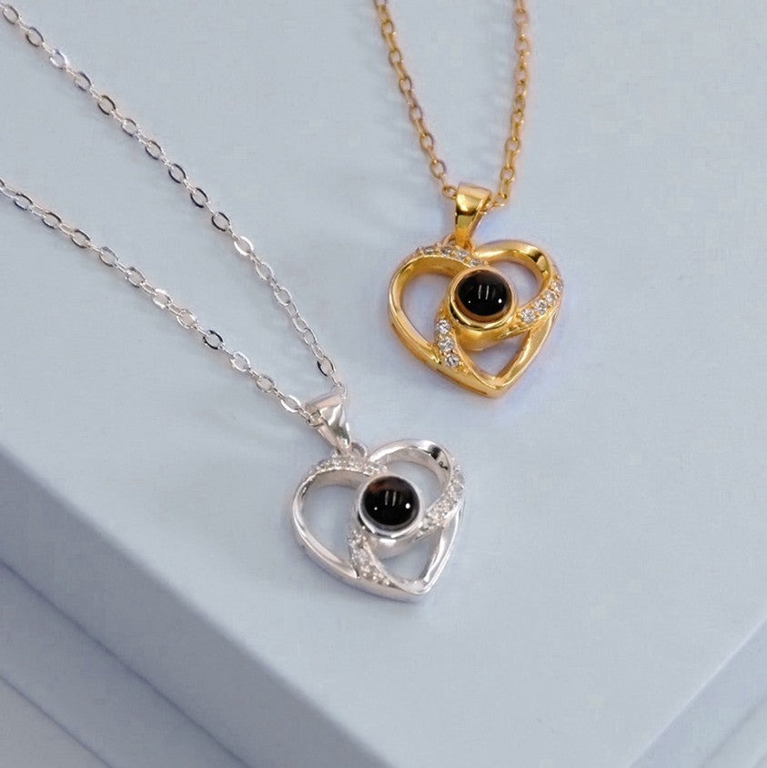 TEXT AROUND PHOTO/PHOTO NECKLACE WITH LOVE HEART PROJECTION NECKLACE