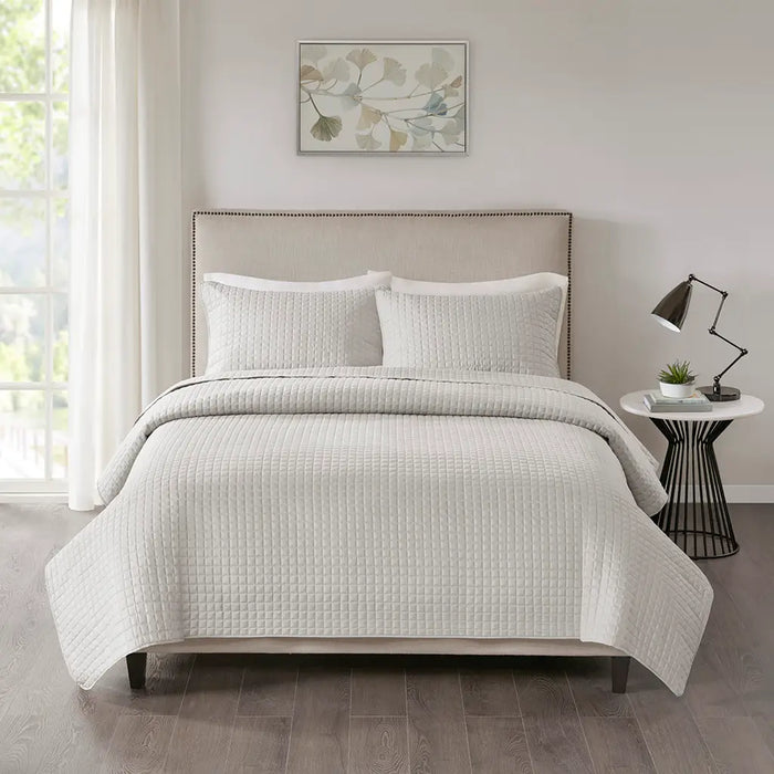 CHECKERED QUILTED 3-PIECE REVERSIBLE COVERLET SET, GREY