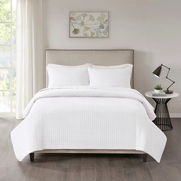 CHECKERED QUILTED 3-PIECE REVERSIBLE COVERLET SET, WHITE